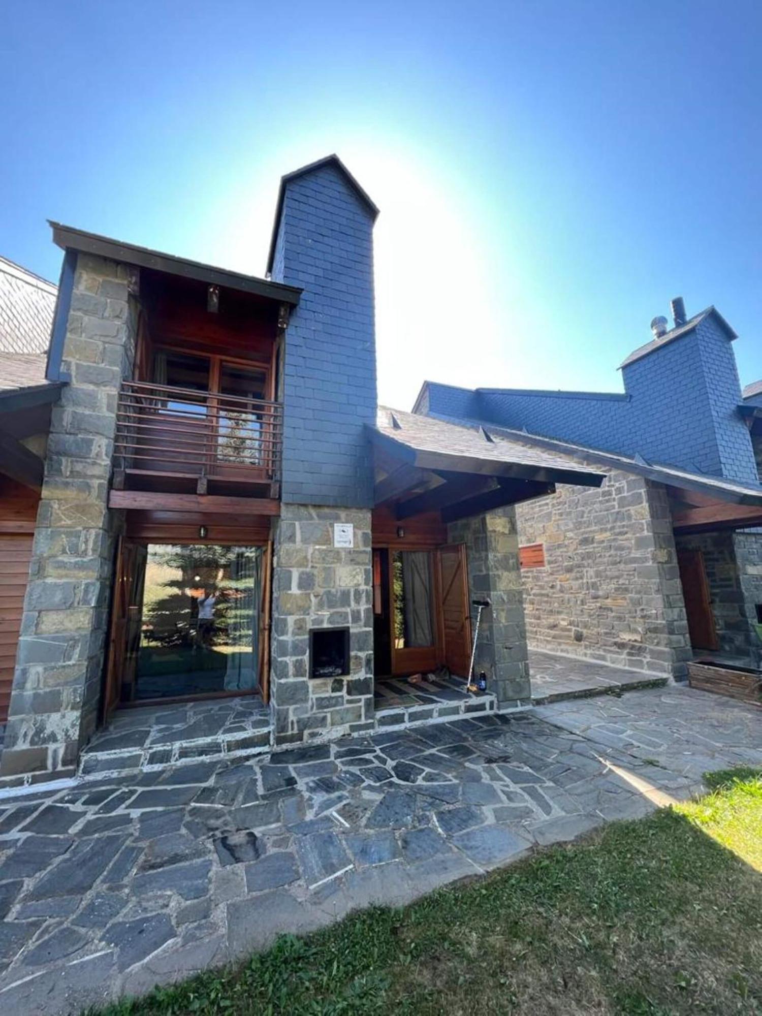 Chalet Los Ibones - Lodge Formigal Bagian luar foto