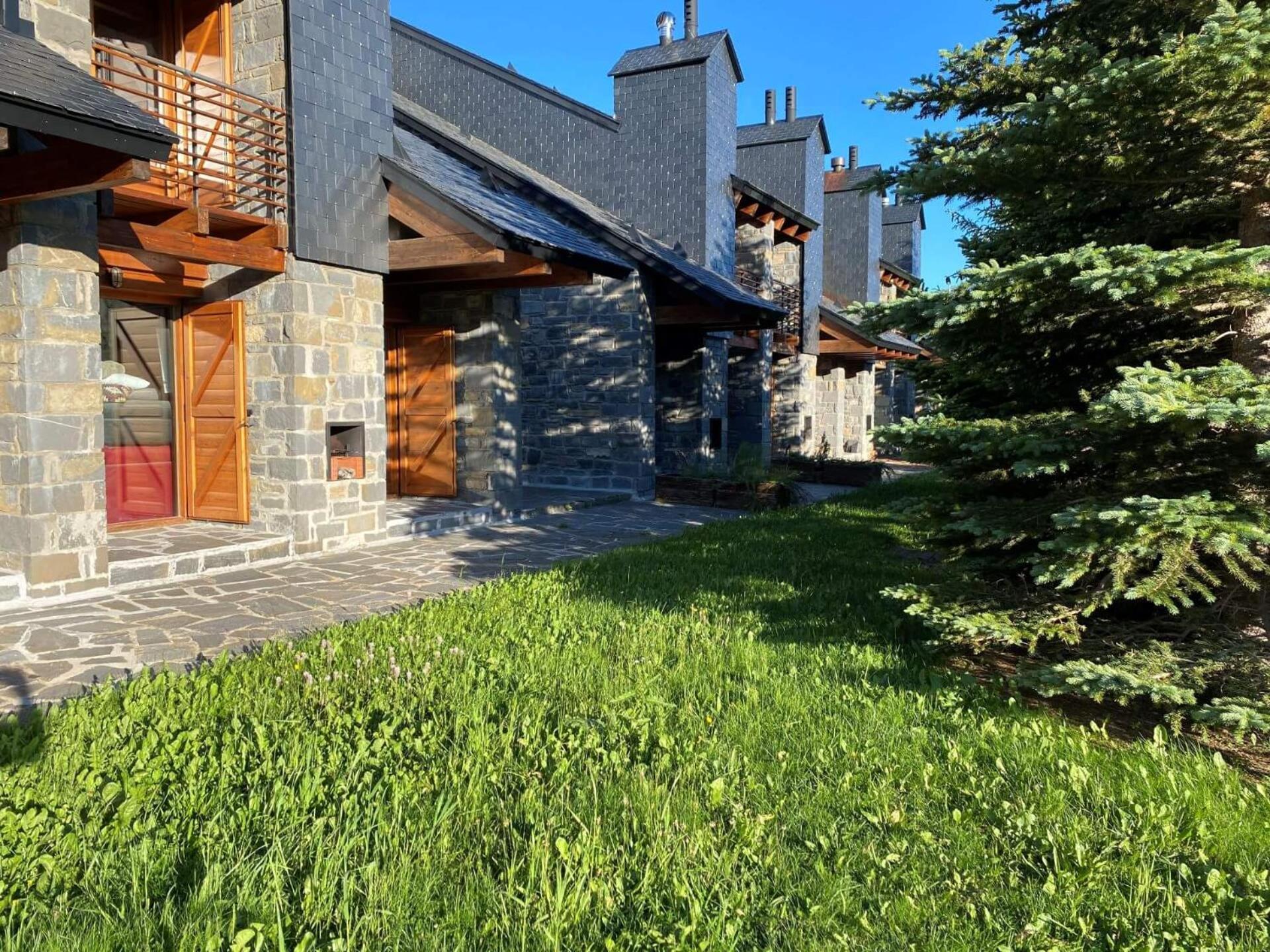 Chalet Los Ibones - Lodge Formigal Bagian luar foto